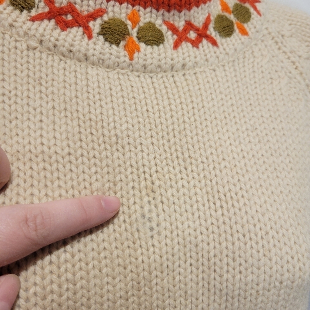 Vintage Tarnie Size M Wool Boho Pattern Sweater Small Flaw View 3